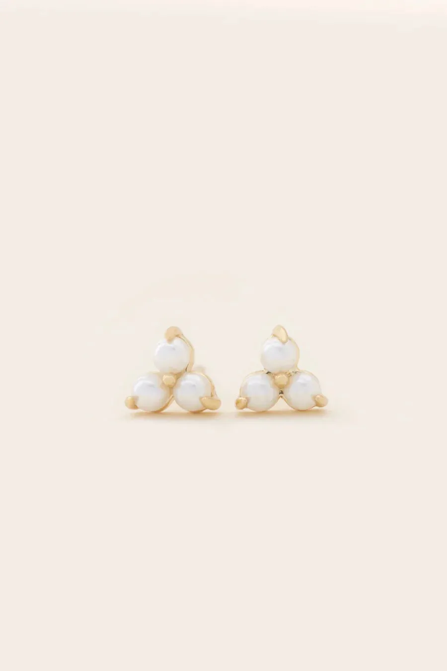 BIRTHSTONE STUDS- June/Pearl