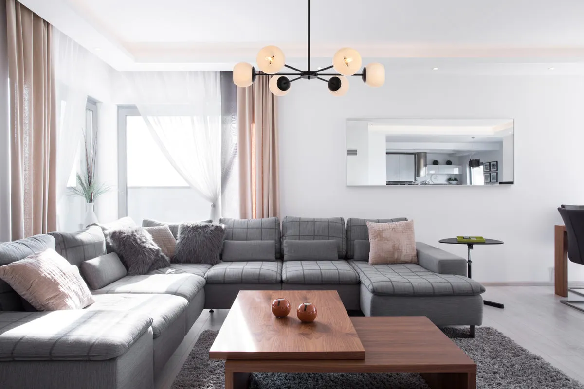 Briggs 6 Light Pendant