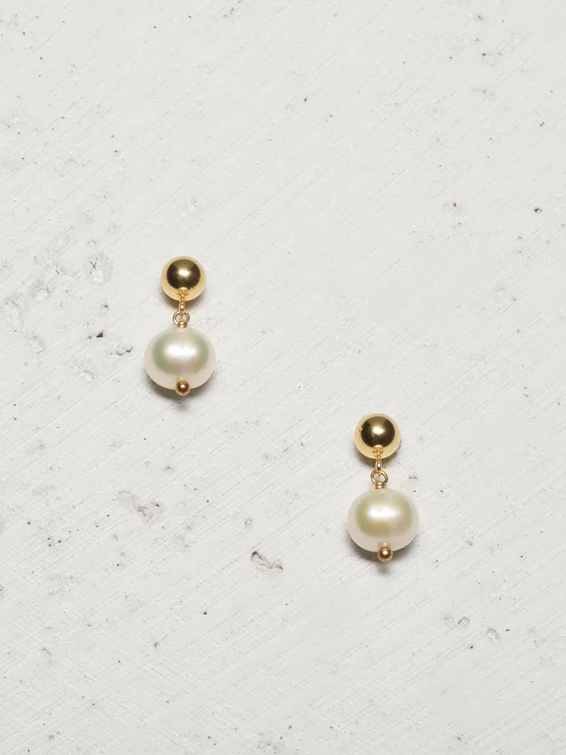 La Pearla Studs