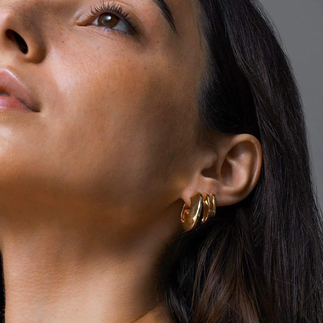 Wide Hinged Hoops (Gold)